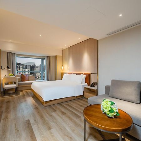 Holiday Inn Shanghai Huaxia By Ihg - Overlooking City Scenery At Sky View Restaurant Kültér fotó
