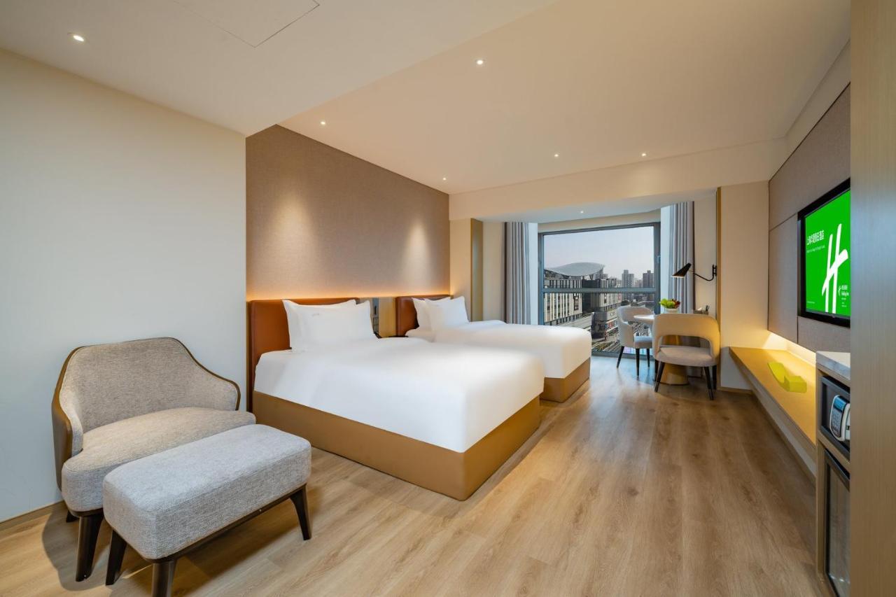 Holiday Inn Shanghai Huaxia By Ihg - Overlooking City Scenery At Sky View Restaurant Kültér fotó