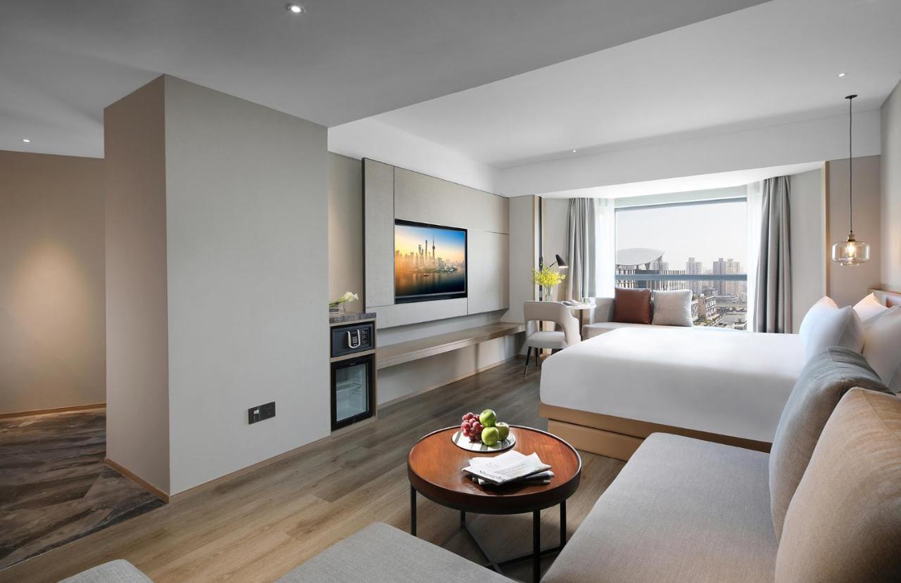 Holiday Inn Shanghai Huaxia By Ihg - Overlooking City Scenery At Sky View Restaurant Kültér fotó